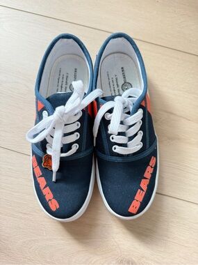 Chicago Bears Navy and Orange  Women's Canvas Lace-Up Sneakers Size 6